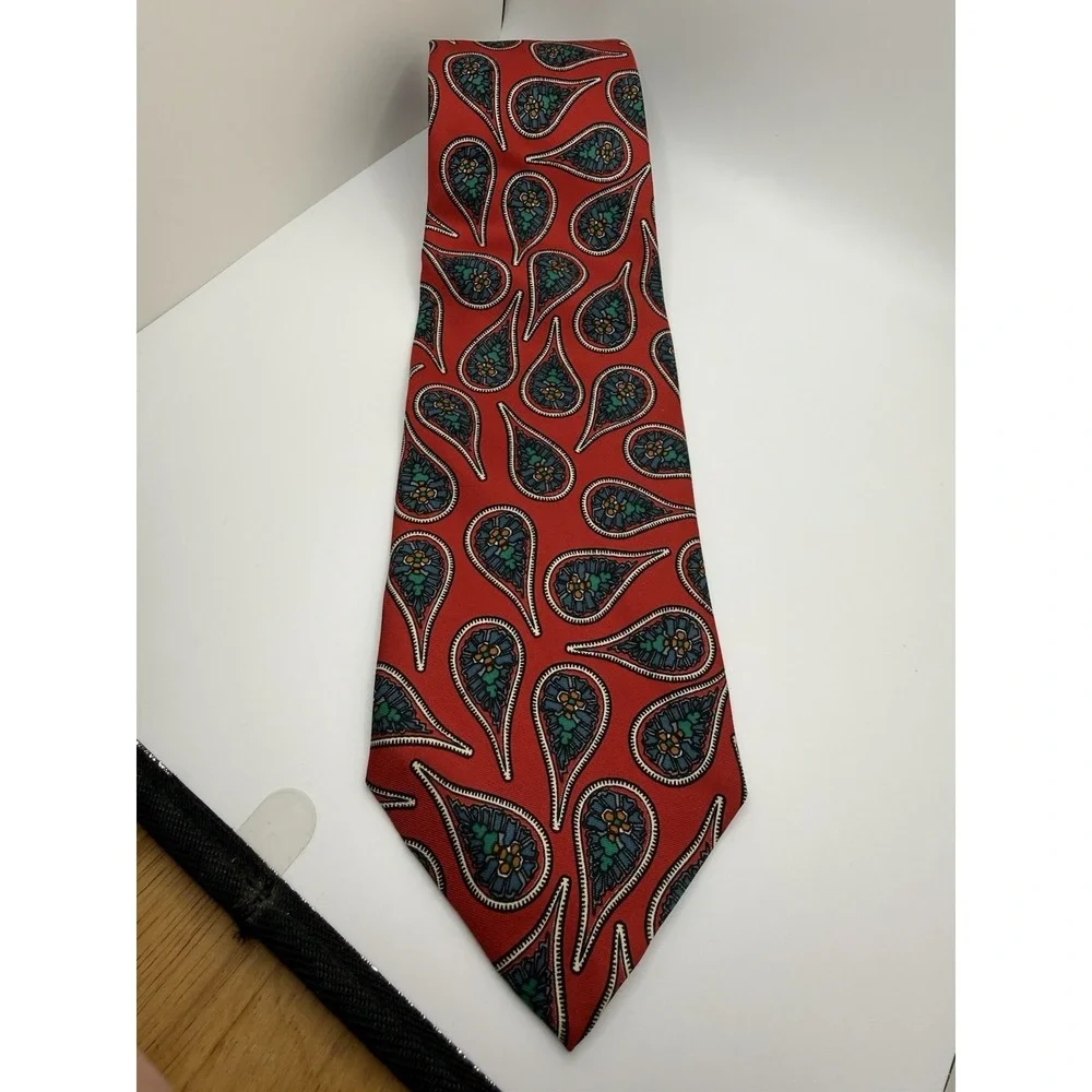 Robert Talbott Carmel Valley Silk Tie Red Paisley Handmade USA Classic 59.5x3.5